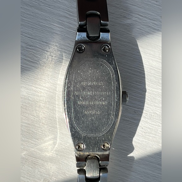 Women's Gucci Quartz Analog Dress Watch Model No 685L, vintage - Picture 2 of 6